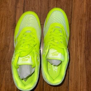 Nike air max 1 PRM. Never been worn. Size 7 womans
